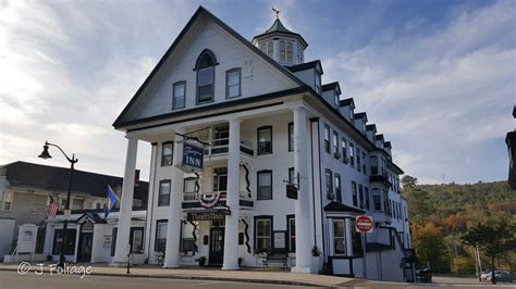 Thayer Inn - Littleton New Hampshire - New England Fall Foliage