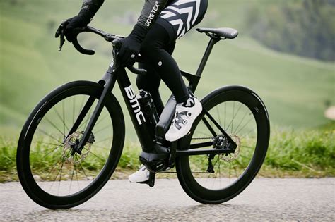 BMC launch Alpenchallenge AMP e-road bike, with full internal cable routing | electric bike ...