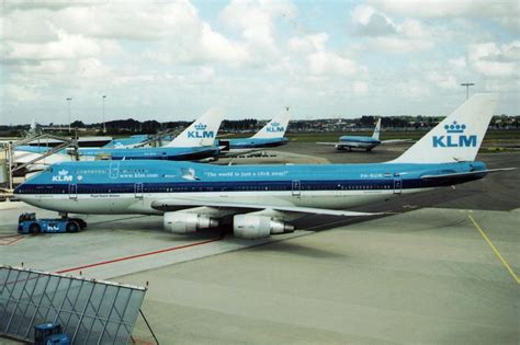 An Inside Look at the Boeing 747 Stretched Upper Deck (SUD) : AirlineReporter