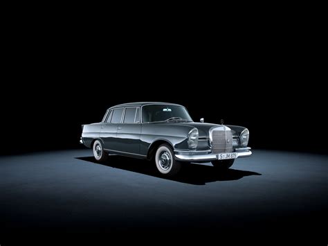 Buying Guide a Mercedes-Benz W111 Six Cylinder Fintail - Drive-My Blogs - Drive