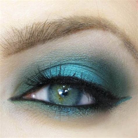 15 Amazing Teal Eye Makeup Ideas - Pretty Designs