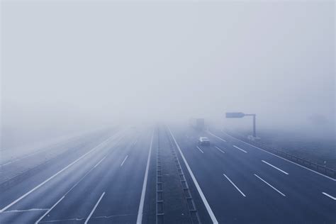 Best Tips for Driving in Fog