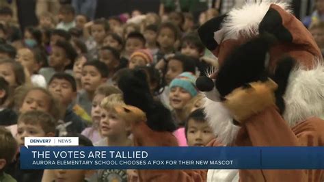 Arrowhead Elementary School in Aurora debuts new mascot - YouTube