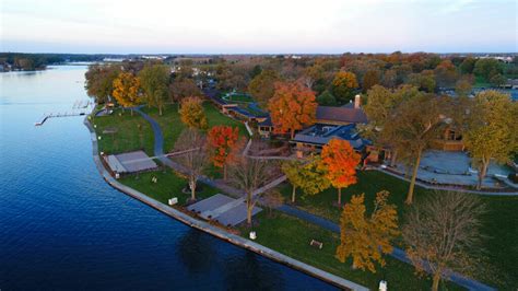 Wisconsin Resorts – Lake Lawn Resort – Delavan, WI