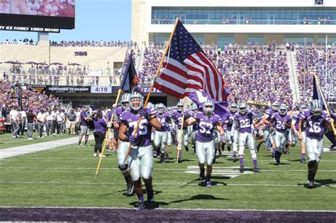 K-State Football: Wildcats Should Go After Les Miles