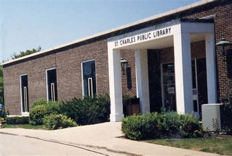 St. Charles Public Library, St. Charles, Illinois, 1964 entrance. | Public library, Library, Public