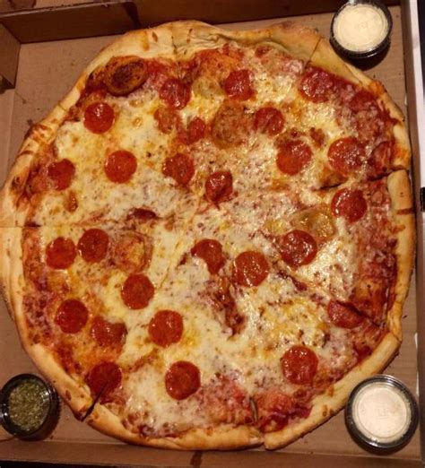 Joey's NY Pizza - DiscoverCOS.com