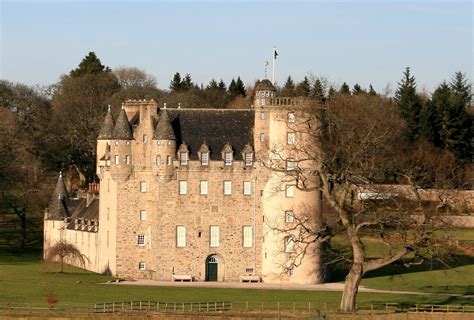 A year in Scotland: 16 - 17 February: The gardens of Drum Castle and Castle Fraser