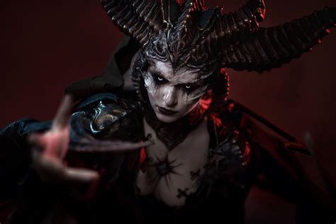 Lilith Cosplay : r/diablo4