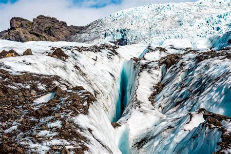 Trekking sobre el glaciar Vatnajökull en Islandia ⭐【2024】