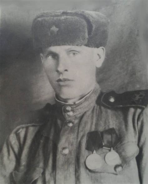 My great-grandfather who fought in World War II, 1940s : r/OldSchoolCool