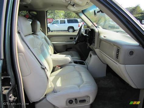 Tan/Neutral Interior 2001 Chevrolet Tahoe LT Photo #39072759 | GTCarLot.com