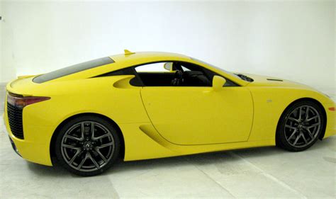 Yellow Lexus LFA Side Right