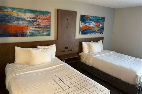 La Quinta Inn & Suites by Wyndham Nashville Airport Nashville | Bookonline.com