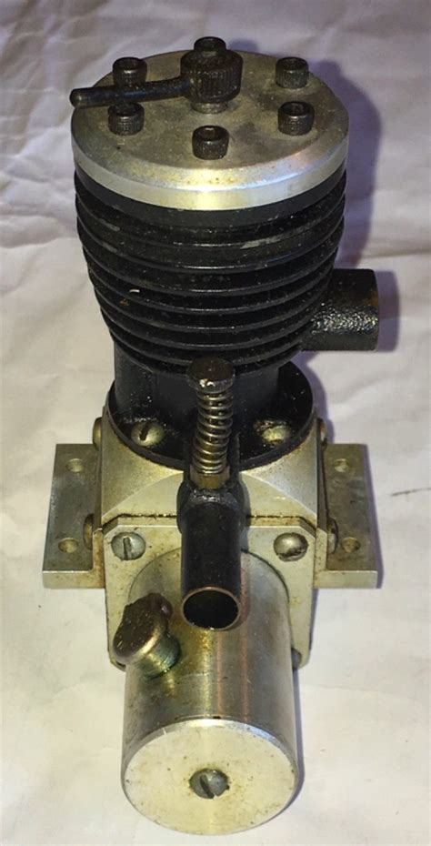 Noonan 5 cc model diesel engine, made in the USA by John Morrill of Simplex engines. The engine ...