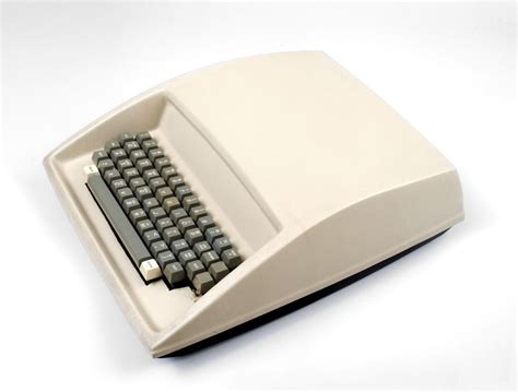 Rare Apple 1 Computer for Sale on eBay [Video] - iClarified