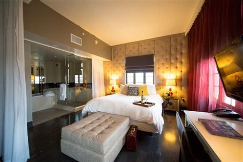 THE 10 BEST Hotels in Bakersfield, CA for 2022 (from $50) - Tripadvisor