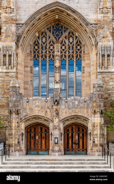 Yale University Sterling Memorial Library II - Exterior view of ...