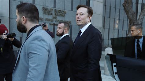 Elon Musk Said Tesla Buyout Plan Didn’t Involve ‘a Specific Number’ - The New York Times