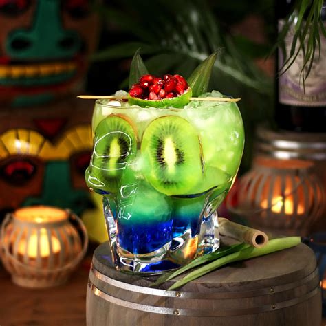 Skull Cocktail Bowl 60oz/1.7ltr - Large Novelty Skull Shaped Cocktail Glass, ideal for Hawaiian ...