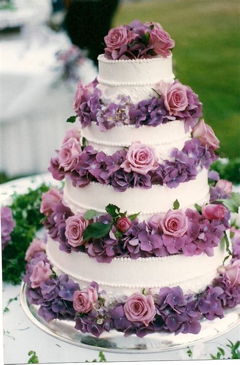 Pin by Amanda Stocks on amazing cakes | Extravagant wedding cakes ...