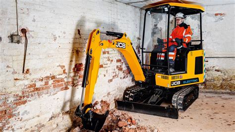 Cooper Equipment seizes electric excavator rental opportunity