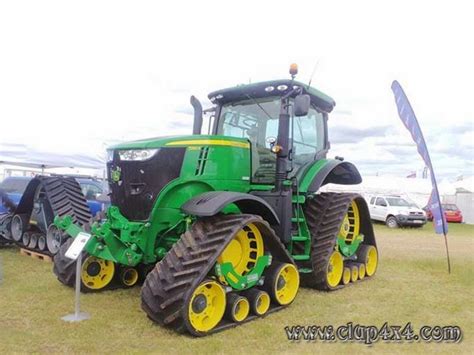 Tractors - Farm Machinery: John Deere 7R