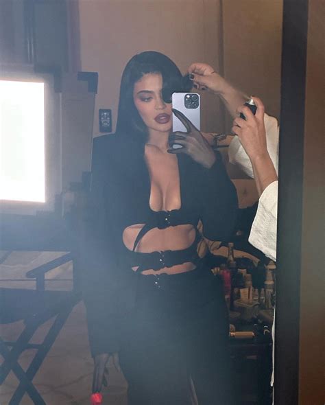 Best Fashion Instagrams of the Week: Kylie Jenner, Timothée Chalamet ...