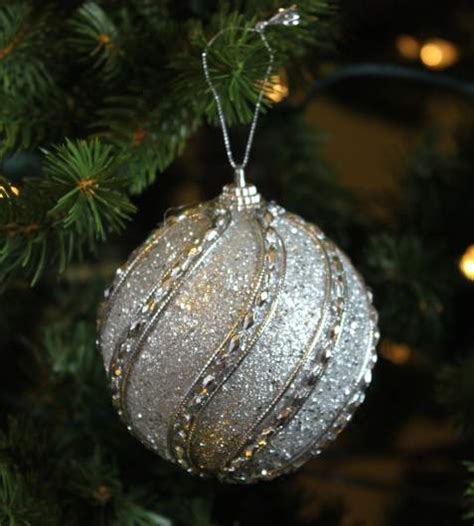 10 Best Silver Christmas Ornaments 2021