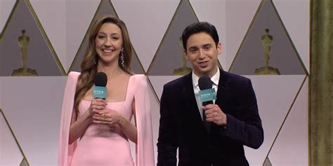 SNL: Heidi Gardner & Marcello Hernández Poke Fun at the Oscars in Cold Open