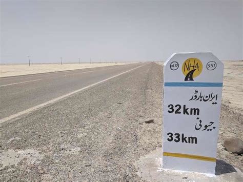 Pakistan opens new border crossing with Iran to bolster trade | Arab News PK