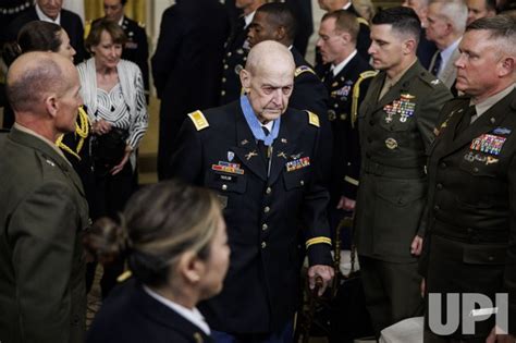 Photo: President Biden Awards the Medal of Honor to US Army Captain ...