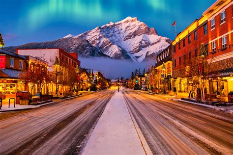 Where & HOW To See The Northern Lights in Banff