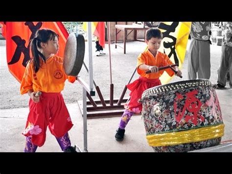 LION DANCE DRUMMING - Youngest Drummer Gong and Cymbals formed by Children - YouTube