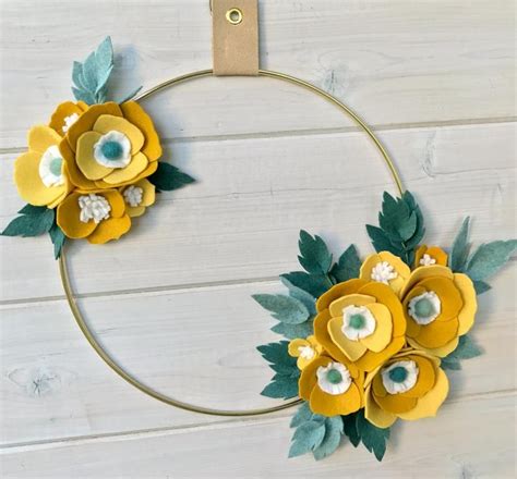 Felt Flower Wreaths Diy, Felt Flowers Diy, Felt Wreath, Diy Wreath ...