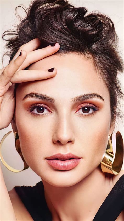 Beautiful Gal Gadot Closeup Photoshoot 4K Ultra HD Mobile Wallpaper