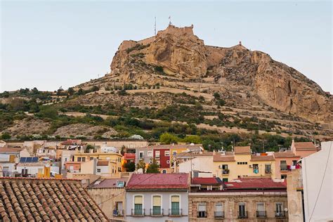 A Photographic Journey through Alicante’s Old Town - Brogan Abroad