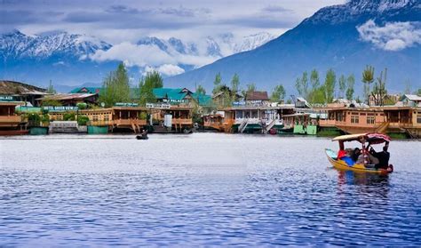 Best Time to Visit in Kashmir - When to Go, Season, Climate, Weather