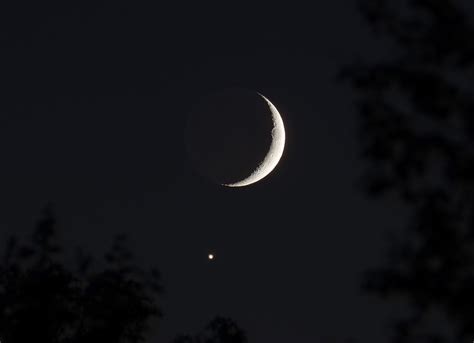 Crescent Moon & Venus conjunction : astrophotography