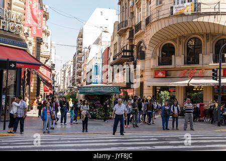 Shopping area downtown Santa Fe New Mexico Stock Photo - Alamy