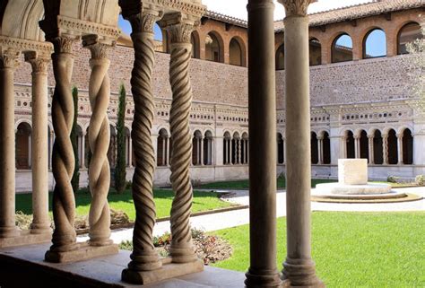 Cloister of S. Giovanni in Laterano: Mediaeval treasure in Rome