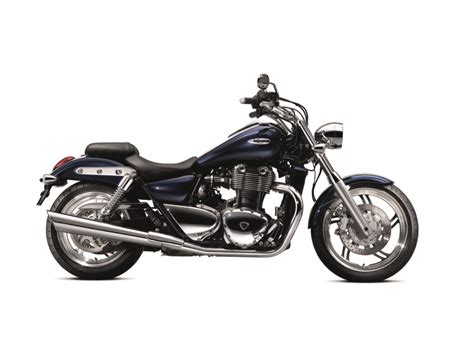 TRIUMPH Thunderbird (2011-Present) Specs, Performance & Photos ...