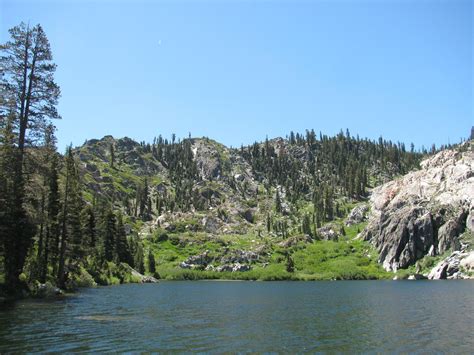 Weekend Wanderluster: Lakes Basin (Plumas County, California)