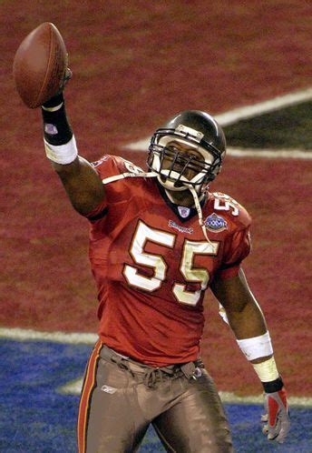 Former Buc Derrick Brooks elected into Hall of Fame | Tampa bay ...