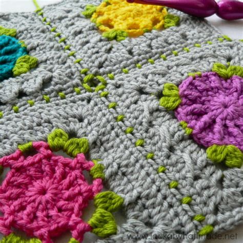 Joining Crochet Squares Part 2: (Sc, ch 1, skip 1) Join ⋆ Look At What I Made