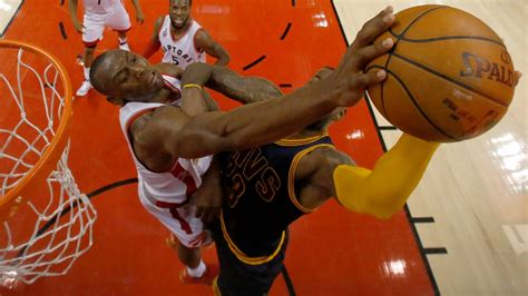 Après avoir été un des plus détestés, Bismack Biyombo fait sa place au sein des Raptors | RDS.ca