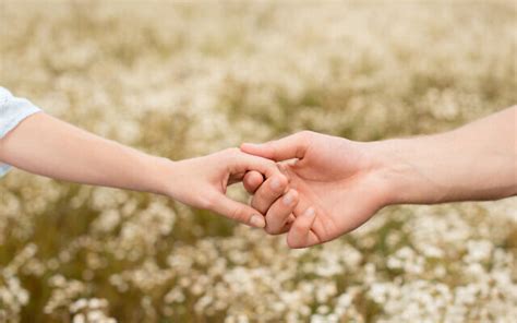 Holding hands can help reduce a loved one's pain, study shows | The Times of Israel