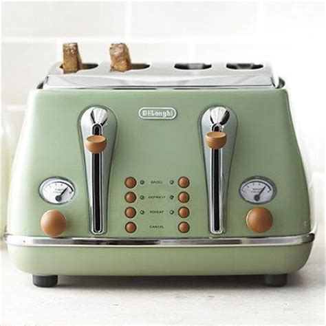 Delonghi Vintage Icona Toaster Green - I LOVE this! Its from the UK, though, so probably need an ...