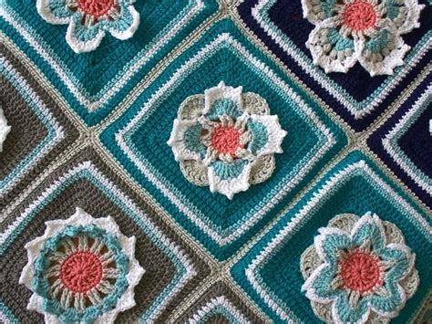 Seize The Daisies Crochet-Along in Deramores Yarn | Crochet square patterns, Crochet, Crochet ...