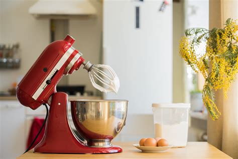 A Simplified Guide To Common Stand Mixer Attachments